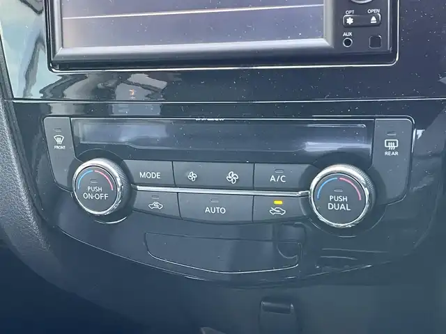 日産 エクストレイル 20X 道央・札幌 2014(平26)年 7.6万km ダイヤモンドブラック ４WD/純正ディーラーOPナビ/AM/FM/CD/フルセグ/横滑り防止装置/ヒルディセントコントロール/バックカメラ/ETC/アイドリングストップ/ECOMODE/前席シートヒーター/カプロンシート/プッシュスタート/スマートキー/LEDヘッドライト/オートライト/フォグランプ/電動格納ミラー/ヒーテッドドアミラー/ウィンカーミラー/純正フロアマット/ドアバイザー/スペアキー