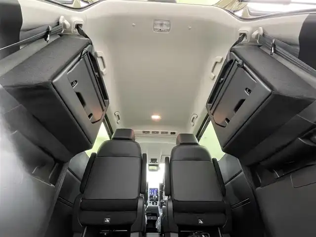 ホンダ フリード ハイブリット e:HEV クロスター 群馬県 2025(令7)年 0.1千km ベージュ 登録済未使用車　純正９インチメモリナビ　両側パワースライドドア　レーダークルーズコントロール　ＢＳＭ　バックカメラ　ステアリングリモコン　シートヒーター　オートライト　プッシュスタート　スマートキー