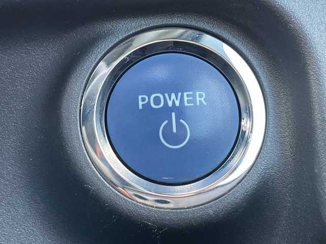 トヨタ アクア S スタイルブラック 大阪府 2019(平31)年 1.9万km ホワイトパールクリスタルシャイン 純正ナビ　/   フルセグＴＶ/ＣＤ／ＤＶＤ/Bluetooth/衝突軽減ブレーキ　/クリアランスソナー/バックモニター/レーンキープアシスト　　/ステアリングスイッチ　/純正フロアマット　/プッシュスタート　/スマートキー　/オートマチックハイビーム　/ビルトインＥＴＣ