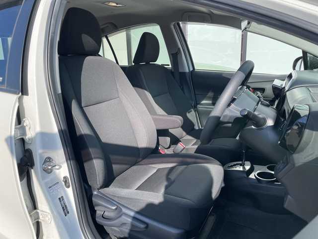 トヨタ アクア S スタイルブラック 大阪府 2019(平31)年 1.9万km ホワイトパールクリスタルシャイン 純正ナビ　/   フルセグＴＶ/ＣＤ／ＤＶＤ/Bluetooth/衝突軽減ブレーキ　/クリアランスソナー/バックモニター/レーンキープアシスト　　/ステアリングスイッチ　/純正フロアマット　/プッシュスタート　/スマートキー　/オートマチックハイビーム　/ビルトインＥＴＣ