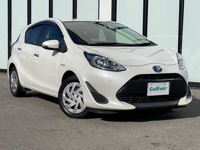 トヨタ アクア S スタイルブラック 大阪府 2019(平31)年 1.9万km ホワイトパールクリスタルシャイン 純正ナビ　/   フルセグＴＶ/ＣＤ／ＤＶＤ/Bluetooth/衝突軽減ブレーキ　/クリアランスソナー/バックモニター/レーンキープアシスト　　/ステアリングスイッチ　/純正フロアマット　/プッシュスタート　/スマートキー　/オートマチックハイビーム　/ビルトインＥＴＣ