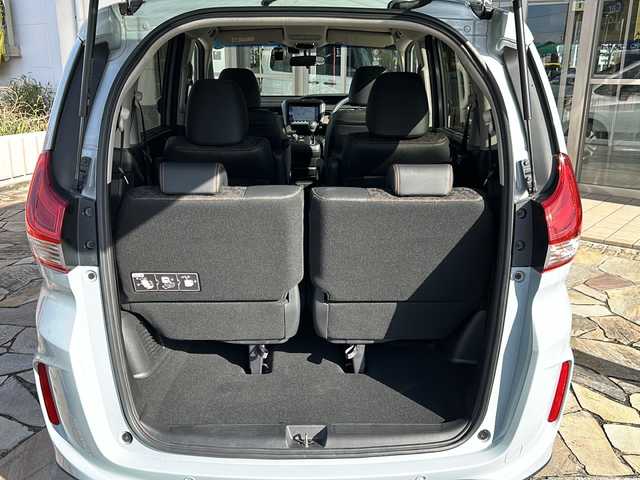 ホンダ フリード クロスター 静岡県 2022(令4)年 2万km フィヨルドミストパール 純正ナビ（CD DVD AM FM フルセグTV SD Bluetooth）バックカメラ/クルーズコントロール追従あり/両側パワースライドドア/シートヒーター/ドライブレコーダー/ホンダセンシング/ETC/ウォークスルー/LEDヘッドライト/純正アルミホイール/プリクラッシュ/ステアリングリモコン/アイドリングストップ