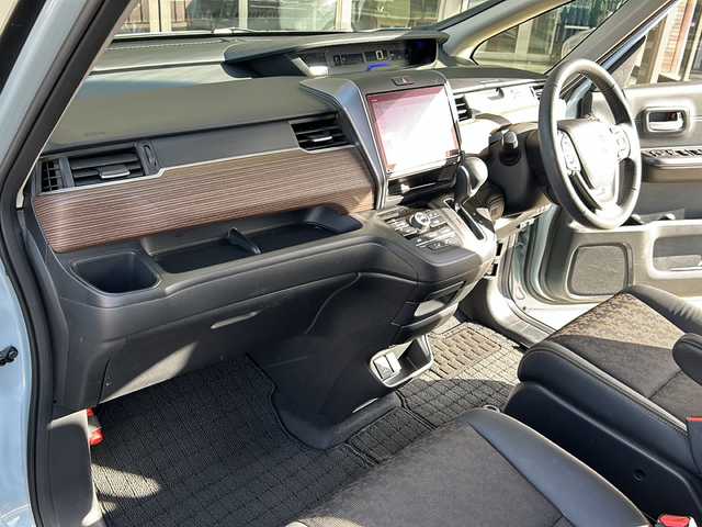 ホンダ フリード クロスター 静岡県 2022(令4)年 2万km フィヨルドミストパール 純正ナビ（CD DVD AM FM フルセグTV SD Bluetooth）バックカメラ/クルーズコントロール追従あり/両側パワースライドドア/シートヒーター/ドライブレコーダー/ホンダセンシング/ETC/ウォークスルー/LEDヘッドライト/純正アルミホイール/プリクラッシュ/ステアリングリモコン/アイドリングストップ