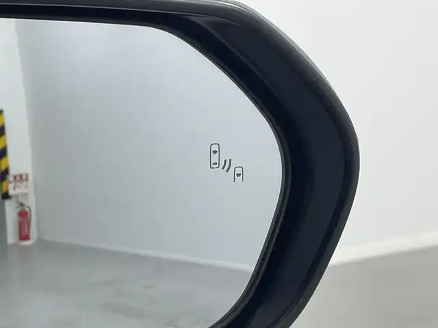 トヨタ シエンタ ハイブリッド Z 埼玉県 2024(令6)年 1.3万km アーバンカーキ 純正１０．５型ＤＡ　全方位　ＡＣ１００Ｖ　　温シート　ＢＳＭ　両側パワースライドドア　ステアリングヒーター　アドバンストパークオートハイビーム　ＥＴＣ２．０　ルーフレール　コネクトナビ