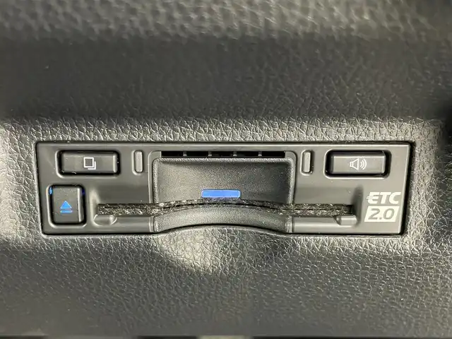 トヨタ シエンタ ハイブリッド Z 埼玉県 2024(令6)年 1.3万km アーバンカーキ 純正１０．５型ＤＡ　全方位　ＡＣ１００Ｖ　　温シート　ＢＳＭ　両側パワースライドドア　ステアリングヒーター　アドバンストパークオートハイビーム　ＥＴＣ２．０　ルーフレール　コネクトナビ