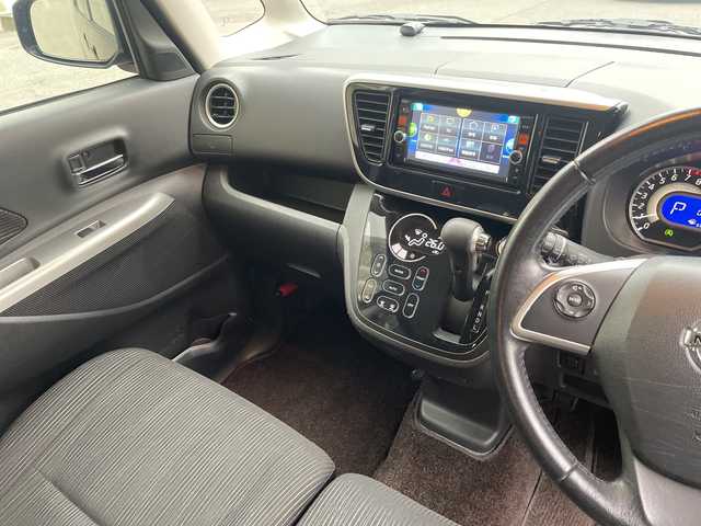 日産 デイズ ルークス ハイウェイスターX Gパッケージ 愛知県 2015(平27)年 5.4万km モカブラウンP 純正ナビ/フルセグTV・DVD・CD・FM・AM・USB/バックカメラ/アラウンドビューモニター/両側パワースライドドア/ETC/アイドリングストップ/エマージェンシーブレーキ/オートライト/ＬＥＤヘッドライト/フォグランプ/スマートキー/プッシュスタート/純正フロアマｒット/ドアバイザー　/取扱説明書/保証書/ディーラー点検記録簿H28.H29.H30.R1.R2.R3.R4.R5.R6.R7