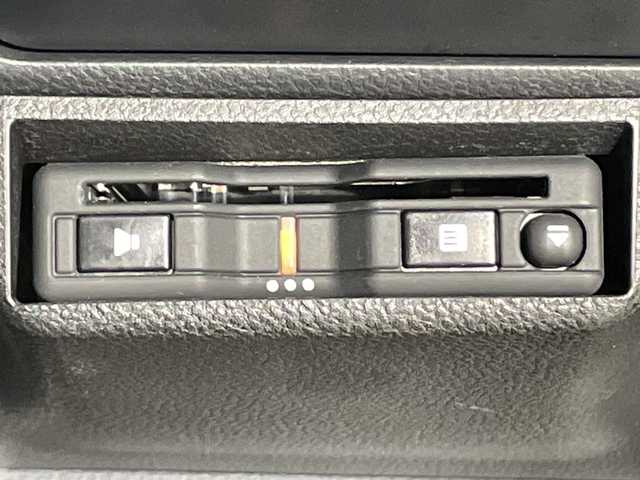 スバル フォレスター ハイブリッド X－ブレイク 神奈川県 2023(令5)年 1.4万km クリスタルホワイトP アイサイト/純正7型ナビ【AVIC-RZ711ZPO2】/バック/サイドカメラ/電動サイドブレーキ/オートブレーキホールド/合皮シート/パワーシート(D/N)/シートヒーター(D/N)/ETC/SRH/革巻きステアリング/ステアリングスイッチ/Autoライト/パドルシフト/ステアリングヒーター/スマートキー/プッシュスタートボタン/LEDヘッドライト/フォグランプ/ルーフレール/SNOW/MUDモード/純正フロアマット/純正17インチアルミホイール/純正ドアバイザー