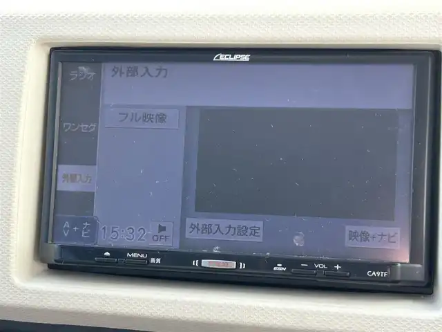 マツダ キャロル GX 福岡県 2017(平29)年 5.9万km ホワイトパール ・純正ナビ　/・衝突軽減ブレーキ　/・バックカメラ　/・シートヒーター　/・ＵＳＢ接続　/・ワンセグＴＶ　/・スペアキー　/・アイドリングストップ　/・プッシュスタート　/・横滑り防止装置　/・純正フロアマット　/・純正１５インチアルミホイール