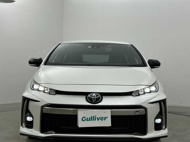 トヨタ プリウス ＰＨＶ S GRスポーツ 岡山県 2018(平30)年 10.5万km ホワイトパールクリスタルシャイン 純正９インチナビ　衝突軽減ブレーキ　レーダークルーズコントロール　ビルトインＥＴＣ２．０　ドライブレコーダー　シートヒーター　バックカメラ　フルセグＴＶ　Ｂｌｕｅｔｏｏｔｈ　オートＬＥＤヘッドライト　