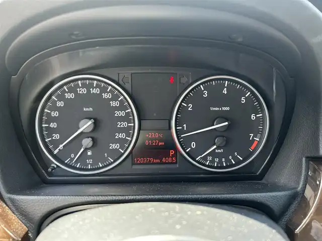 ＢＭＷ ３２５ｉ Mスポーツ 滋賀県 2009(平21)年 12.1万km 黒 ・パワーシート/・スマートキー/・後付バックカメラ＆モニター/・リアスポイラー/・DVD再生機能付き純正ナビ