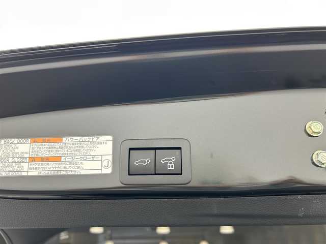 トヨタ ヤリスクロス Z 愛媛県 2022(令4)年 2.3万km ブラックマイカ ・純正８型ナビ（ＢＴ・ＦＭＡＭ・USB接続）/・バックカメラ　/・ビルトインＥＴＣ　/・レーダークルコン　/・横滑り防止　/・Ｄ席パワーシート　/・パワーバックドア　/・ＤＮ席シートヒーター