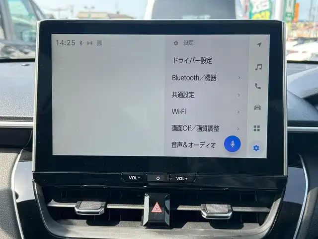 トヨタ カローラ クロス ハイブリッド Z 宮城県 2024(令6)年 0.2万km アティチュードブラックマイカ パノラマルーフ/トヨタチームメイト(アドバンストパーク)/・パーキングサポートブレーキ（後方接近車両/後方歩行者/周囲静止物）/・ブラインドスポットモニター/・安心降車アシスト/・パノラミックビューモニター/ディスプレイオーディオプラス/・10.5インチディスプレイオーディオ/・車載ナビ/・ETC2.0/＝＝＝/セーフティセンス/・プリクラッシュセーフティ/・レーントレーシングアシスト/・レーンディパーチャーアラート/・レーダークルーズコントロール/・オートマチックハイビーム/・ロードサインアシスト/・ドライバー異常時対応システム/・プロアクティブドライビングアシスト/・発進遅れ告知機能/パーキングサポートブレーキ（前後方静止物）/ハンズフリーパワーバックドア/ハーフレザーシート/シートヒーター/パワーシート/革巻きステアリング/ステアリングスイッチ/電動パーキングブレーキ/ブレーキホールド/LEDヘッドランプ/LEDシーケンシャルターンランプ/フォグランプ/ルーフレール/純正18インチAW