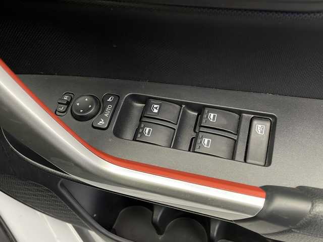 トヨタ ライズ Z 長野県 2022(令4)年 2.6万km ブラックマイカメタリック/シャイニングホワイトパール 4WD/衝突被害軽減システム/レーダークルーズコントロール/電動パーキングスイッチ/オートブレーキホールド/ステアリングスイッチ/寒冷地仕様/前席シートヒーター/電動格納ミラー/ウィンカーミラー/スマートキー