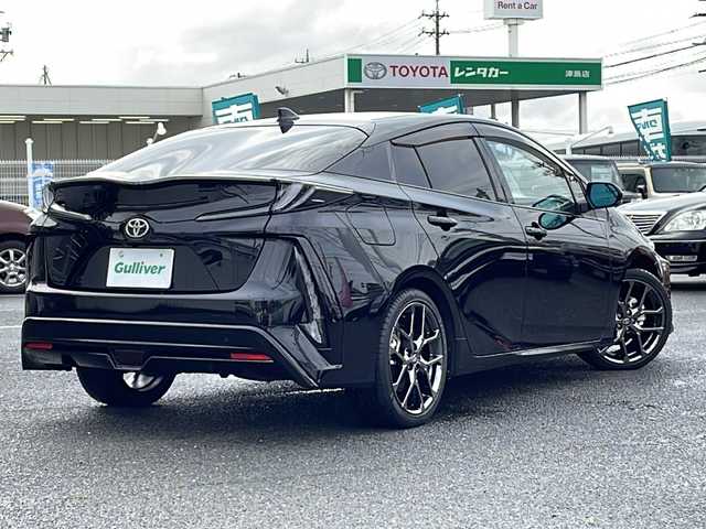 トヨタ プリウス ＰＨＶ S GRスポーツ 愛知県 2018(平30)年 8.1万km アティチュードブラックマイカ /禁煙//純正11.6型ナビ/Bluetooth/フルセグ//バックカメラ/ビルトインETC2.0//デジタルインナーミラー型ドラレコ//ハーフレザーシート//前席シートヒーター//純正18インチAW//ACC/LTA/PCS//横滑り防止装置//盗難防止装置//本革巻きステアリング//ステアリングスイッチ//LEDオートライト//オートマチックハイビーム//フロントフォグランプ//リアフォグランプ//純正トノカバー//純正フロアマット//ドアバイザー//新車時保証書//取扱説明書//スペアスマートキー