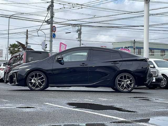 トヨタ プリウス ＰＨＶ S GRスポーツ 愛知県 2018(平30)年 8.1万km アティチュードブラックマイカ /禁煙//純正11.6型ナビ/Bluetooth/フルセグ//バックカメラ/ビルトインETC2.0//デジタルインナーミラー型ドラレコ//ハーフレザーシート//前席シートヒーター//純正18インチAW//ACC/LTA/PCS//横滑り防止装置//盗難防止装置//本革巻きステアリング//ステアリングスイッチ//LEDオートライト//オートマチックハイビーム//フロントフォグランプ//リアフォグランプ//純正トノカバー//純正フロアマット//ドアバイザー//新車時保証書//取扱説明書//スペアスマートキー