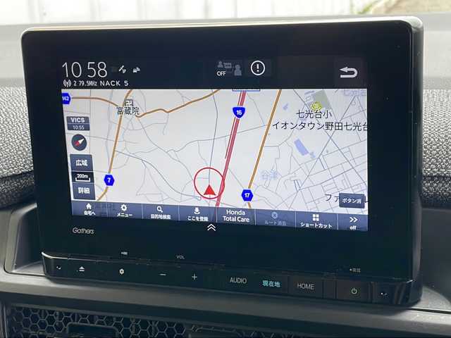 ホンダ ステップワゴン eHEV エアー 大阪府 2023(令5)年 1.4万km プラチナホワイトパール 外部検査実施済み/ワンオーナー/純正メモリナビ【LXM237VFNi】/(DVD/フルセグTV/Bluetooth/USB/MSV)/バックカメラ/純正フリップダウンモニター/両側パワースライドドア/ホンダセンシング/・衝突軽減ブレーキ/・アダプティブクルーズコントロール/・車線維持支援システム/・路外逸脱抑制機能/・誤発進抑制機能/・先行車発進お知らせ機能/・標識認識機能/・歩行者事故低減ステアリング/・後方誤発進抑制機能/・誤発進抑制機能/・近距離衝突軽減ブレーキ/・トラフィックジャムアシスト/・オートハイビーム/純正16インチアルミホイール/スマートキー/LEDヘッドライト/ビルトインETC/新車時保証書/取扱説明書