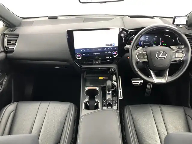 レクサス ＮＸ 450h+ Fスポーツ 愛知県 2023(令5)年 3.4万km ホワイトノーヴァガラスフレーク PHEV/開閉式サンルーフ/Fスポーツオレンジキャリパー/純正外装オプション/フロントスポイラー/エアロミラー/TRD4本出しマフラー/リアスポイラー/プロジェクションカーテシイルミ/純正ディスプレイオーディオ/フルセグTV/ナビ機能付き/HDMI入力/置くだけ充電/デジタルインナーミラー/純正前後ドラレコ/ETC2.0/レクサスセーフティシステム＋/ドアバイザー/純正20インチAW