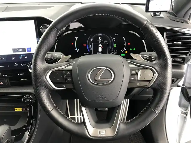 レクサス ＮＸ 450h+ Fスポーツ 愛知県 2023(令5)年 3.4万km ホワイトノーヴァガラスフレーク PHEV/開閉式サンルーフ/Fスポーツオレンジキャリパー/純正外装オプション/フロントスポイラー/エアロミラー/TRD4本出しマフラー/リアスポイラー/プロジェクションカーテシイルミ/純正ディスプレイオーディオ/フルセグTV/ナビ機能付き/HDMI入力/置くだけ充電/デジタルインナーミラー/純正前後ドラレコ/ETC2.0/レクサスセーフティシステム＋/ドアバイザー/純正20インチAW