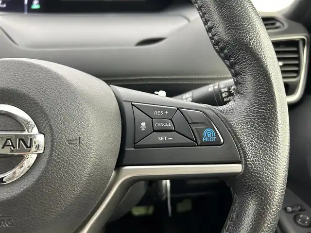 日産 セレナ ハイウェイスター プロパイロットED 愛知県 2017(平29)年 6.8万km ブリリアントホワイトパール 2トーン プロパイロット/両側パワスラ/純正9インチナビ/（Bluetooth/CD/Blu-ray/フルセグTV/HDMI）/バックカメラ/後席フリップダウン/衝突軽減ブレーキシステム/車線逸脱警告システム/車線逸脱防止システム/ドライブレコーダー/純正LEDヘッドライト/純正フロアマット/ドアバイザー/ETC/コーナーセンサー
