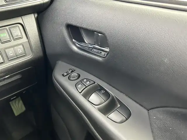 日産 セレナ ハイウェイスター プロパイロットED 愛知県 2017(平29)年 6.8万km ブリリアントホワイトパール 2トーン プロパイロット/両側パワスラ/純正9インチナビ/（Bluetooth/CD/Blu-ray/フルセグTV/HDMI）/バックカメラ/後席フリップダウン/衝突軽減ブレーキシステム/車線逸脱警告システム/車線逸脱防止システム/ドライブレコーダー/純正LEDヘッドライト/純正フロアマット/ドアバイザー/ETC/コーナーセンサー