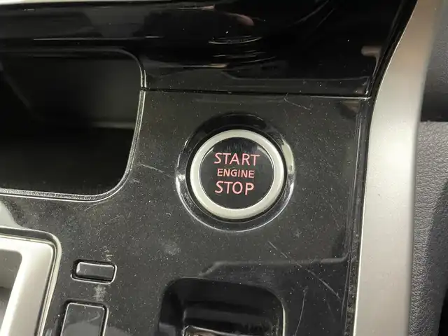 日産 セレナ ハイウェイスター プロパイロットED 埼玉県 2017(平29)年 6.8万km ブリリアントホワイトパール 2トーン プロパイロット/純正9インチナビ/　Bluetooth CD DVD フルセグTV HDMI/バックカメラ/フリップダウンモニター/衝突軽減ブレーキシステム/車線逸脱警告システム/車線逸脱防止システム/コーナーセンサー/両側パワースライドドア /ドライブレコーダー/純正LEDヘッドライト/純正フロアマット/ドアバイザー/ETC