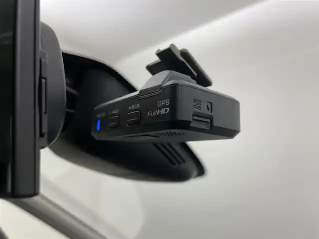 日産 セレナ ハイウェイスター プロパイロットED 埼玉県 2017(平29)年 6.8万km ブリリアントホワイトパール 2トーン プロパイロット/純正9インチナビ/　Bluetooth CD DVD フルセグTV HDMI/バックカメラ/フリップダウンモニター/衝突軽減ブレーキシステム/車線逸脱警告システム/車線逸脱防止システム/コーナーセンサー/両側パワースライドドア /ドライブレコーダー/純正LEDヘッドライト/純正フロアマット/ドアバイザー/ETC