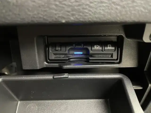 日産 セレナ ハイウェイスター プロパイロットED 埼玉県 2017(平29)年 6.8万km ブリリアントホワイトパール 2トーン プロパイロット/純正9インチナビ/　Bluetooth CD DVD フルセグTV HDMI/バックカメラ/フリップダウンモニター/衝突軽減ブレーキシステム/車線逸脱警告システム/車線逸脱防止システム/コーナーセンサー/両側パワースライドドア /ドライブレコーダー/純正LEDヘッドライト/純正フロアマット/ドアバイザー/ETC