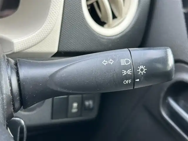 スズキ アルト L 静岡県 2015(平27)年 10万km シルキーシルバーメタリック CD再生/AUX入力端子/AM/FM/リモコンキー/運転席シートヒーター/ABS/横滑り防止装置/純正ドアバイザー/純正フロアマット/保証書/取扱説明書