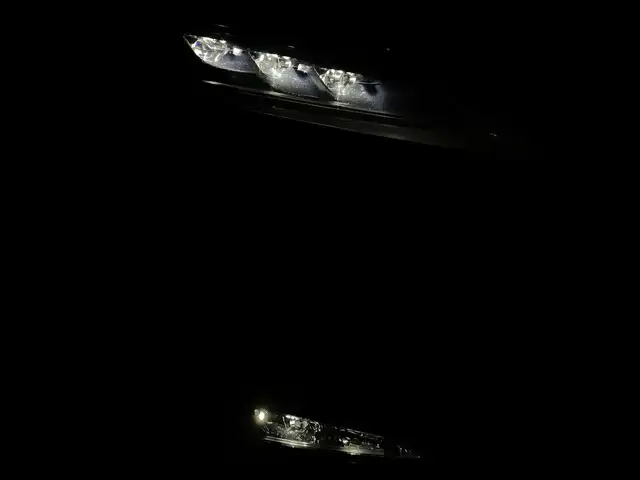 レクサス ＲＸ 450h バージョンL 群馬県 2021(令3)年 3.8万km グラファイトブラックガラスフレーク マークレビンソンサウンド/ムーンルーフ/オーカー内装/AC100V電源/ALPINEデジタルインナーミラー型前後ドライブレコーダー/＝＝＝＝＝/純正12.3インチナビ/・AM/FM/CD/DVD/SD/Bluetooth/フルセグTV/・Miracast/USB/AUX/・パノラミックビューモニター/＝＝＝＝＝/マークレビンソンサウンド　ムーンルーフ　パノラミックビューモニター　純正１２．３インチナビ　オーカー内装　衝突軽減ブレーキ　前席パワーシート／メモリー機能／シートヒーター／ベンチレーション　禁煙車