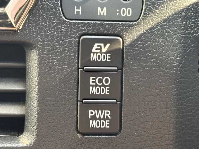 トヨタ ヴォクシー ハイブリッド ZS 煌Ⅱ 宮城県 2020(令2)年 5.7万km ホワイトパールクリスタルシャイン 登録時走行距離56155km/・ＡＬＰＩＮＥ１０ｉｎｔナビ/　CD/DVD/BT/・フルセグテレビ/・衝突軽減ブレーキ/・バックカメラ/・両側パワースライドドア/・コーナーセンサー前後/・ドライブレコーダー前後/・前席シートヒーター/・クルーズコントロール/・プッシュスタート/・スマートキー/・純正フロアマット