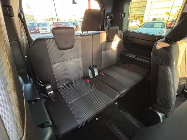 トヨタ ヴォクシー ハイブリッド ZS 煌Ⅱ 宮城県 2020(令2)年 5.7万km ホワイトパールクリスタルシャイン 登録時走行距離56155km/・ＡＬＰＩＮＥ１０ｉｎｔナビ/　CD/DVD/BT/・フルセグテレビ/・衝突軽減ブレーキ/・バックカメラ/・両側パワースライドドア/・コーナーセンサー前後/・ドライブレコーダー前後/・前席シートヒーター/・クルーズコントロール/・プッシュスタート/・スマートキー/・純正フロアマット