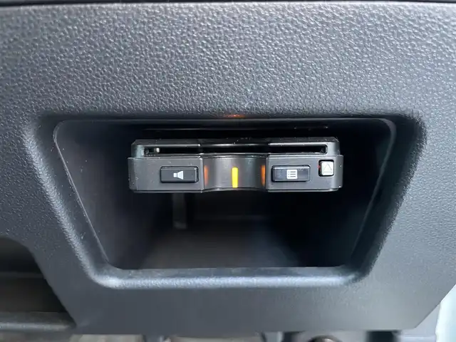 ダイハツ タント カスタム RS SA Ⅲ 愛知県 2017(平29)年 3.7万km パールホワイトⅢ カロッツェリアSDナビ/Bluetooth/フルセグTV/バックカメラ/両側パワースライドドア/シートヒーター/ドアバイザー