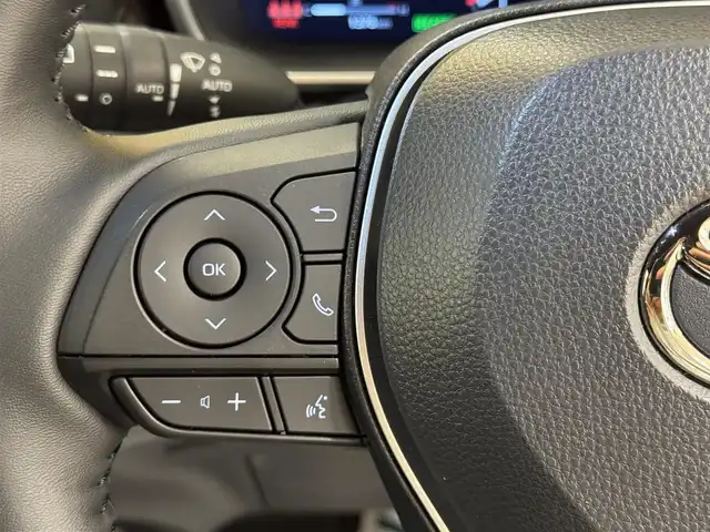 トヨタ カローラ クロス ハイブリッド Z 群馬県 2025(令7)年 0.2万km プラチナホワイトパールマイカ 10.5型純正ナビ(AM/FM BT USB フルセグTV)/追従型クルーズコントロール/パノラマルーフ/全方位カメラ/前席シートヒーター/シートベンチレーション/ステアリングヒーター/ステアリングスイッチ/左右独立温度コントロールオートエアコン/電動パワーバックドア/電動パーキングブレーキ/オートブレーキホールド/ブラインドスポットモニター/LEDヘッドライト/LEDターンライト/LEDクリアランスライト/イルミネーテッドエントリーシステム/充電用端子Type-C/フロントコンソールトレイ/センターコンソーボックス/シートバックポケット/リアセンターアームレスト/プッシュスタート
