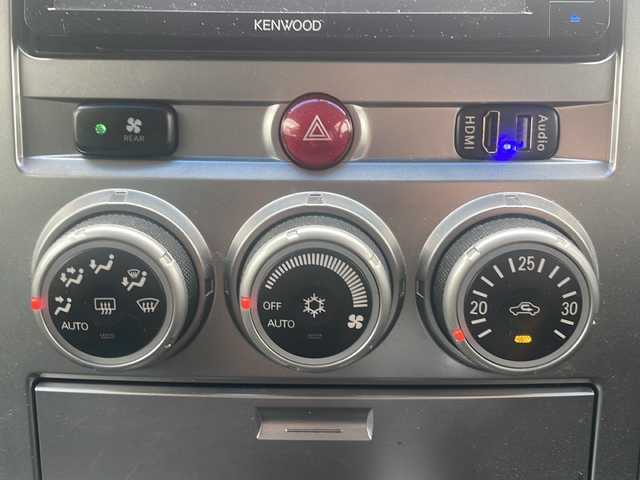 三菱 デリカＤ：５ G パワーパッケージ 福島県 2012(平24)年 10.4万km ウォームホワイトパール 社外SDナビゲーション/・KENWOOD/・フルセグTV/HDMI/BT/SD/CD/DVD/iPod/AM/FM/・SMART USEN/・バックカメラ/・ビルトインETC/D席パワーシート/両側パワースライドドア/・AUTOステップ/3列シート/・ウォークスルー/革張りステアリング/・ステアリングスイッチ/・パドルシフト/電動格納ミラー/・ウィンカーミラー/横滑り防止装置/HIDヘッドライト/・フォグランプ/・オートライト/フロアマット/ドアバイザー/純正18インチAW