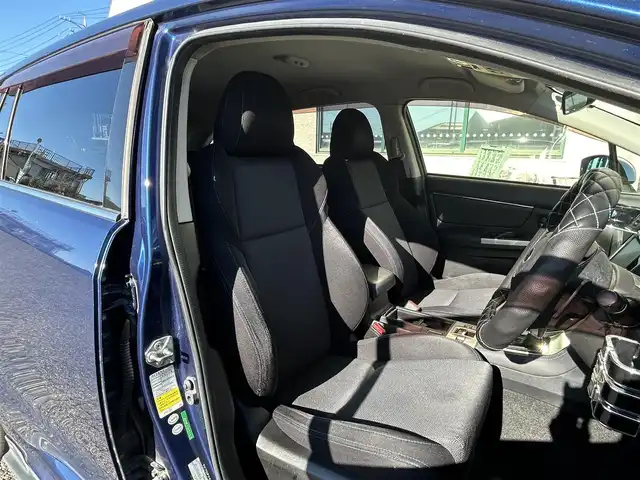 スバル レヴォーグ 1．6GT－S アイサイト 愛知県 2014(平26)年 13.7万km ギャラクシーブルーシリカ ワンオーナー/禁煙車/社外メモリナビ/　CD/DVD/フルセグTV/STIフルエアロ/社外前方ドラレコ/バックカメラ/前席パワーシート/ETC/レーンキープアシスト/プリクラッシュセーフティ/ブラインドスポットモニター/クルーズコントロール/ダウンヒルアシストコントロール/オートライト/LEDヘッドライト/フォグランプ/USB入力端子/革巻きステアリング/純正フロアマット/純正18インチAW/ドアバイザー/W＋サイドエアバッグ/取説/保証書/スペアキー