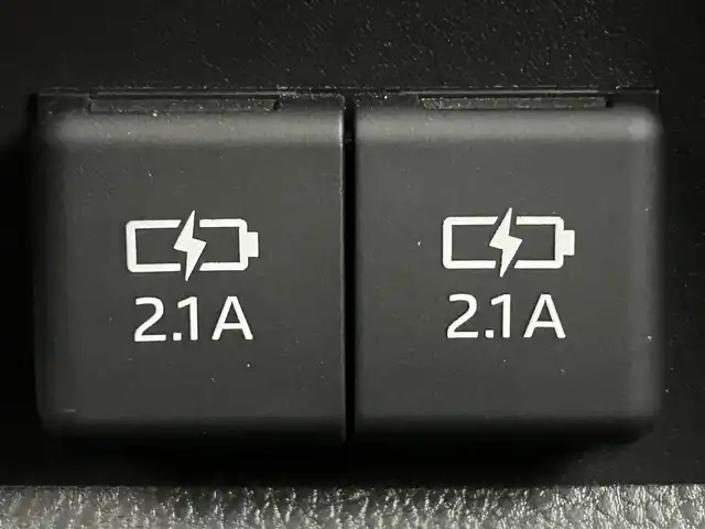 トヨタ ＲＡＶ４ ハイブリッドG 茨城県 2020(令2)年 7.9万km アティチュードブラックマイカ 純正ディスプレイオーディオ＆ナビ機能有/(地デジTV・BT・ラジオ再生)/レーダークルーズコントロール/レーンアシスト/プリクラッシュセーフティ/電動リアゲート/コーナーセンサー/BSM/レザーシート/シートヒーター/ハンドルヒーター/パワーシート/アラウンドビューカメラ/ドライブレコーダー/ETC/純正18inアルミホイール/フロアマット/スマートキー/スペアキー