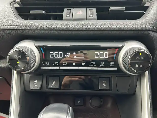 トヨタ ＲＡＶ４ ハイブリッドG 茨城県 2020(令2)年 7.9万km アティチュードブラックマイカ 純正ディスプレイオーディオ＆ナビ機能有/(地デジTV・BT・ラジオ再生)/レーダークルーズコントロール/レーンアシスト/プリクラッシュセーフティ/電動リアゲート/コーナーセンサー/BSM/レザーシート/シートヒーター/ハンドルヒーター/パワーシート/アラウンドビューカメラ/ドライブレコーダー/ETC/純正18inアルミホイール/フロアマット/スマートキー/スペアキー