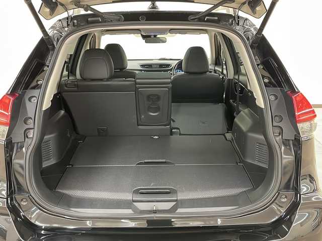 日産 エクストレイル 20X 道央・札幌 2017(平29)年 5.4万km ダイヤモンドブラック ワンオーナー//メモリナビ//ワンセグテレビ//バックカメラ//アイドリングストップ//ウィンカーミラー//クルーズコントロール//サンルーフ//ドアバイザー//プッシュスタート//パワーバックドア//イージークローザー//ETC//エンジンスターター//夏タイヤ付き