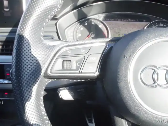 アウディ Ａ４ 2.0 TFSI クワトロ スポーツ Sライン PKG 岩手県 2016(平28)年 5.5万km グレイシアホワイトメタリック Audiプレセンス/レーンアシスト/ACC/純正MMIナビ/フルセグTV/バックカメラ/パーキングエイド/DSRC/ドラレコ/GPSレーダー/ハーフレザー/パワーシート/シートヒーター/LEDライト