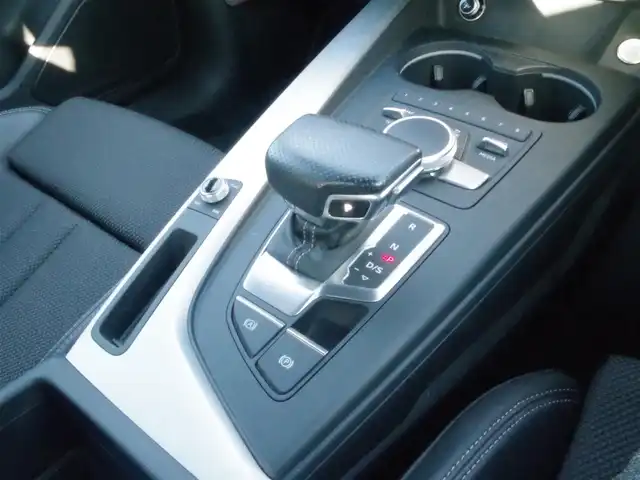 アウディ Ａ４ 2.0 TFSI クワトロ スポーツ Sライン PKG 岩手県 2016(平28)年 5.5万km グレイシアホワイトメタリック Audiプレセンス/レーンアシスト/ACC/純正MMIナビ/フルセグTV/バックカメラ/パーキングエイド/DSRC/ドラレコ/GPSレーダー/ハーフレザー/パワーシート/シートヒーター/LEDライト