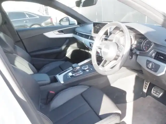 アウディ Ａ４ 2.0 TFSI クワトロ スポーツ Sライン PKG 岩手県 2016(平28)年 5.5万km グレイシアホワイトメタリック Audiプレセンス/レーンアシスト/ACC/純正MMIナビ/フルセグTV/バックカメラ/パーキングエイド/DSRC/ドラレコ/GPSレーダー/ハーフレザー/パワーシート/シートヒーター/LEDライト