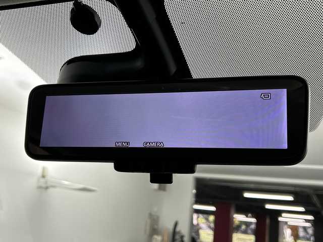 日産 ノート e－パワー X 愛知県 2017(平29)年 8.8万km ブリリアントホワイトパール 禁煙車/純正7インチナビ/（AM/FM/フルセグTV/Bluetooth/CD/DVD）/全方位カメラ/衝突軽減ブレーキ/レーンキープアシスト/コーナーセンサー/インテリジェントルームミラー/ETC/ドライブレコーダー/15インチアルミホイール/スマートキー/プッシュスタート/オートライト/LEDヘッドライト/ドアバイザー/純正フロアマット/横滑り防止機能/電動格納ミラー