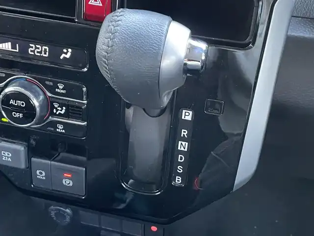 トヨタ ルーミー カスタムG 滋賀県 2020(令2)年 3.8万km ブラックマイカメタリック/ファイアークォーツレッドメタリック 純正7インチナビ/【Bluetooth/CD/DVD/フルセグTV】/両側パワースライドドア/バックカメラ/クリアランスソナー/追従クルーズコントロール/レーンディパーチャーアラート/衝突軽減ブレーキ/前後ドライブレコーダー/ビルトインETC/プッシュスタート/スマートキー/ステアリングリモコン