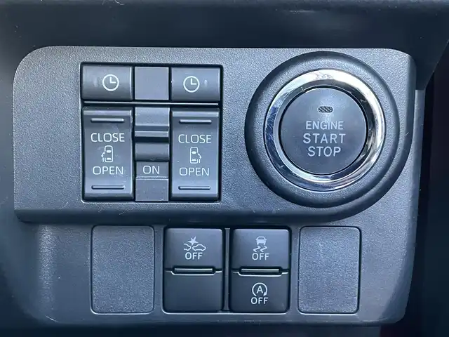 トヨタ ルーミー カスタムG 滋賀県 2020(令2)年 3.8万km ブラックマイカメタリック/ファイアークォーツレッドメタリック 純正7インチナビ/【Bluetooth/CD/DVD/フルセグTV】/両側パワースライドドア/バックカメラ/クリアランスソナー/追従クルーズコントロール/レーンディパーチャーアラート/衝突軽減ブレーキ/前後ドライブレコーダー/ビルトインETC/プッシュスタート/スマートキー/ステアリングリモコン