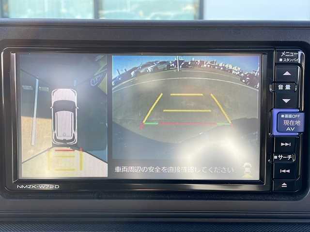 ダイハツ ロッキー プレミアム G HEV 香川県 2022(令4)年 4.2万km グレーⅡ 次世代スマートアシスト/・衝突警報機能 /・ 衝突回避支援ブレーキ機能/・ブレーキ制御付誤発進抑制機能/・車線逸脱警報機能/・車線逸脱抑制制御機能/・アダプティブクルーズコントロール (ACC)/・先行車発進お知らせ機能/・標識認識機能/・ブラインドスポットモニター/・リヤクロストラフィックアラート/純正7型メモリナビ（NMZK-W72D）/・フルセグTV/・Bluetooth接続/・AM/FM/・CD/DVD/シーケンシャルウインカー/バックカメラ/コーナーセンサー/２トーンカラー/LEDヘッドライト/LEDフォグランプ/レーダークルーズコントロール/ハーフレザーシート/前席シートヒーター/電動パーキングブレーキ/USBポート/AC100V/純正17インチアルミホイール/純正フロアマット/純正ドアバイザー/プッシュスタート/スマートキー/ステアリングリモコン/ウィンカーミラー/ISOFIX/ETC