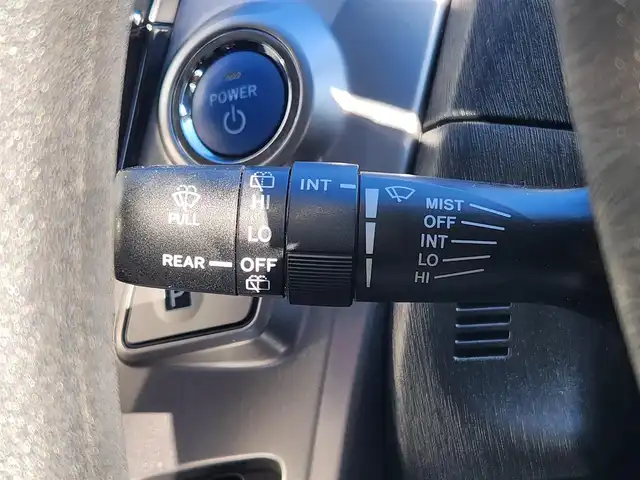 トヨタ プリウス α S 愛知県 2015(平27)年 7.1万km ブラック 純正ナビ【ＮＳＺＴ－Ｗ６４】/　ーＢＴ／フルセグＴＶ／ＣＤ/バックカメラ/ビルトインＥＴＣ/前後ドラレコ/オートライト/ステアリングリモコン/純正フロアマット/スタッドレスタイヤ