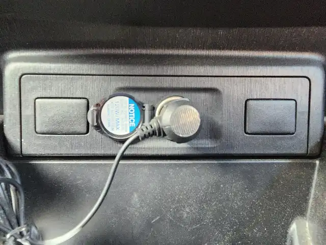 トヨタ プリウス α S 愛知県 2015(平27)年 7.1万km ブラック 純正ナビ【ＮＳＺＴ－Ｗ６４】/　ーＢＴ／フルセグＴＶ／ＣＤ/バックカメラ/ビルトインＥＴＣ/前後ドラレコ/オートライト/ステアリングリモコン/純正フロアマット/スタッドレスタイヤ