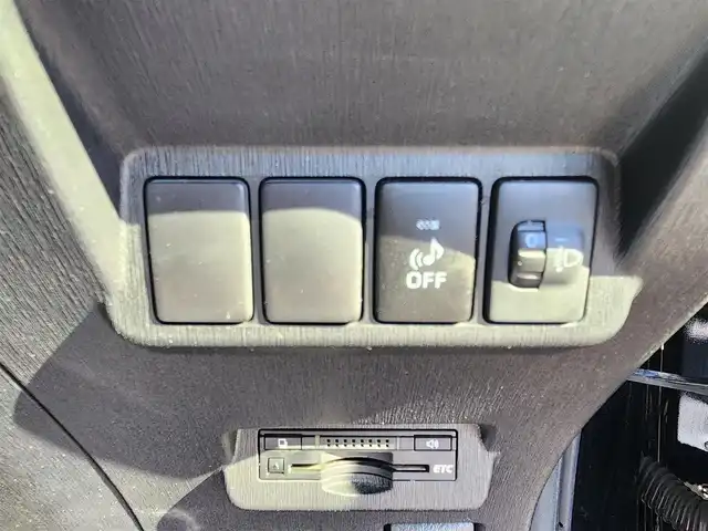 トヨタ プリウス α S 愛知県 2015(平27)年 7.1万km ブラック 純正ナビ【ＮＳＺＴ－Ｗ６４】/　ーＢＴ／フルセグＴＶ／ＣＤ/バックカメラ/ビルトインＥＴＣ/前後ドラレコ/オートライト/ステアリングリモコン/純正フロアマット/スタッドレスタイヤ