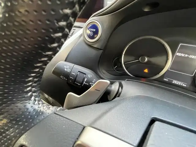 レクサス ＮＸ 300h Fスポーツ 大阪府 2019(平31)年 2.6万km グラファイトブラックガラスフレーク 純正10.3インチナビ /バックカメラ /前後ドライブレコーダー /ETC2.0 /サンルーフ /黒革シート /パワーバックドア /クルーズコントロール/BSM /シートヒーター /エアシート/パワーシート /ステアリングヒーター /純正フロアマット/純正18インチAW/LEDヘッド・フォグ/取説・保証書/スペアキー