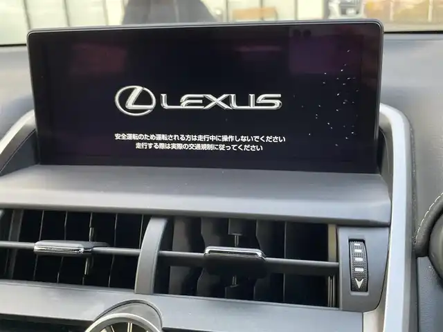レクサス ＮＸ 300h Fスポーツ 大阪府 2019(平31)年 2.6万km グラファイトブラックガラスフレーク 純正10.3インチナビ /バックカメラ /前後ドライブレコーダー /ETC2.0 /サンルーフ /黒革シート /パワーバックドア /クルーズコントロール/BSM /シートヒーター /エアシート/パワーシート /ステアリングヒーター /純正フロアマット/純正18インチAW/LEDヘッド・フォグ/取説・保証書/スペアキー